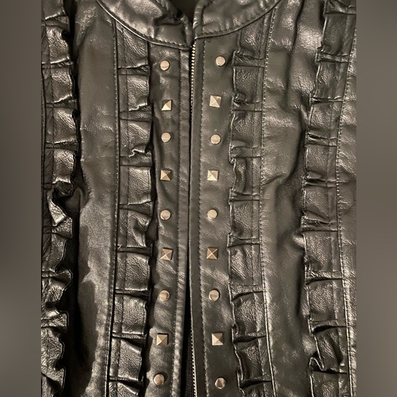 Peter Nygard 100% Leather Vest with Fabric Sleeves - Picture 4 of 8